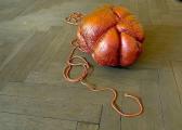 Klara Meinhardt: Best of Breed [orange], 2015, concrete, interference, varnish, rope, 50 x 50 x 50 cm

